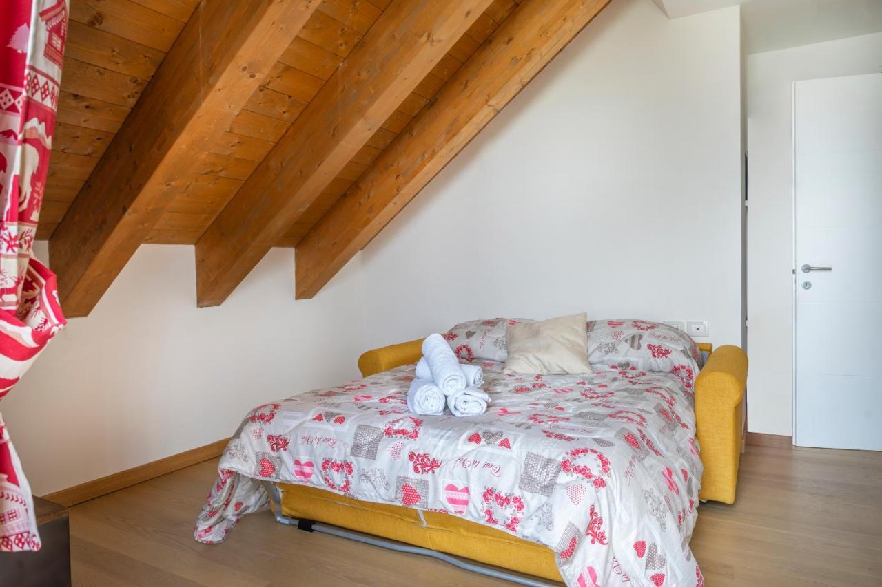 Apartamento Golf View Apt With Parking And Mountain View! Tarvisio Exterior foto